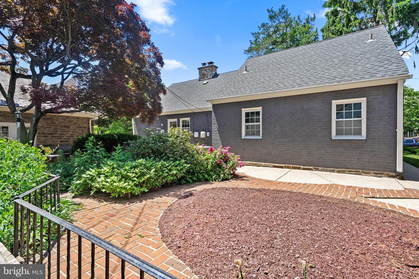 3226 W Penn Street photo 47