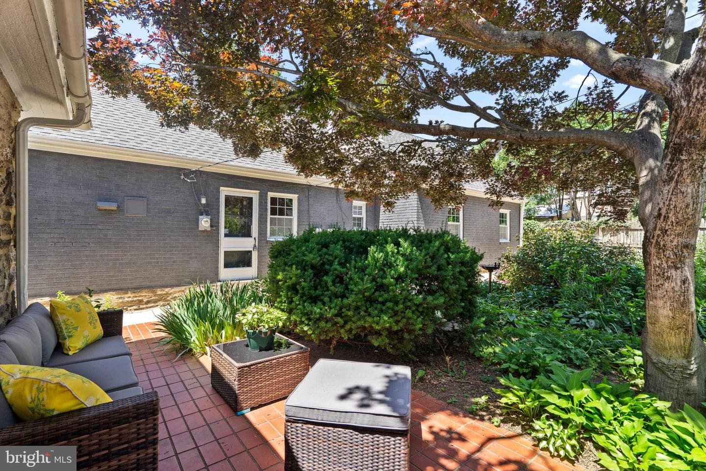 3226 W Penn Street photo 48