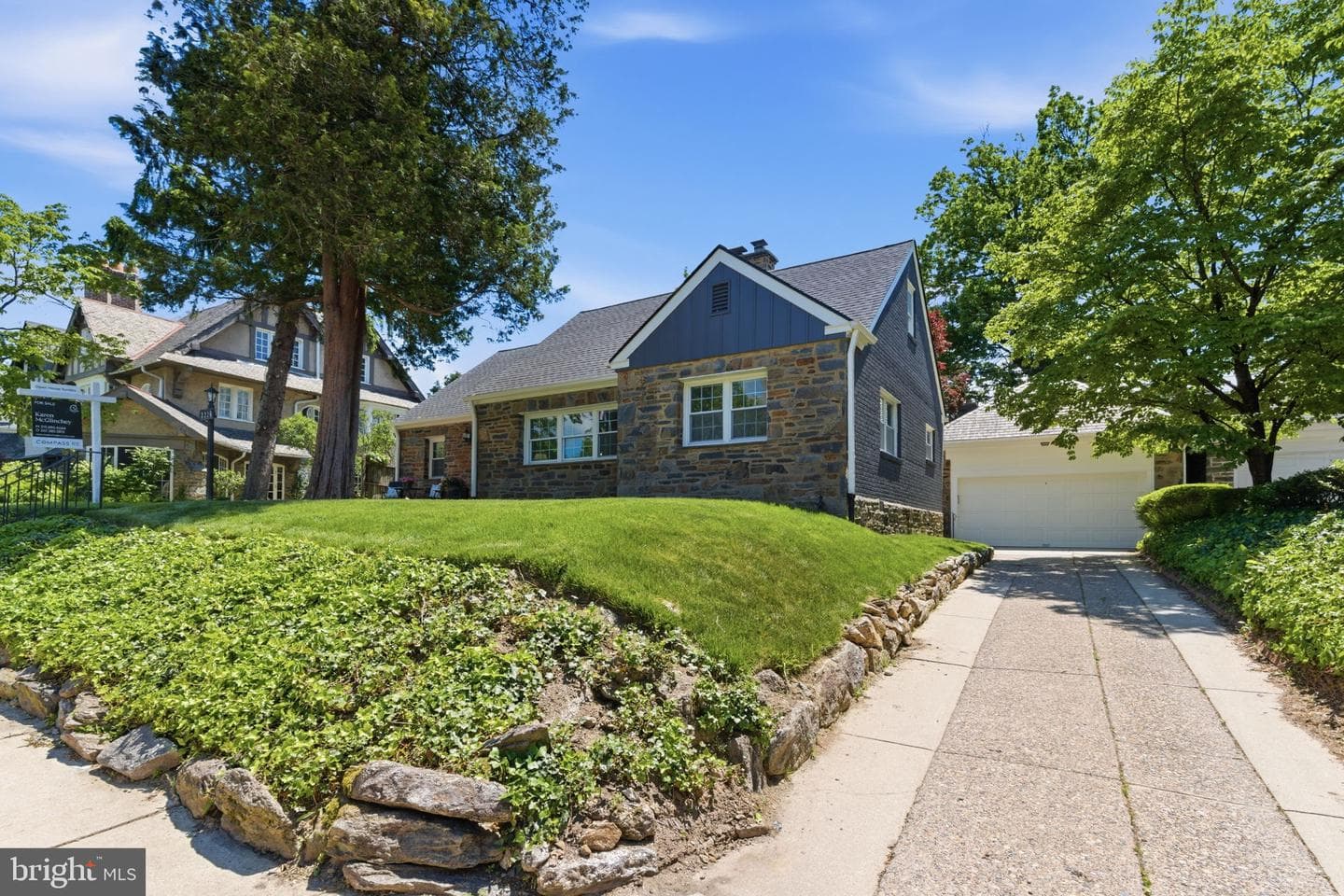 3226 W Penn Street photo 5