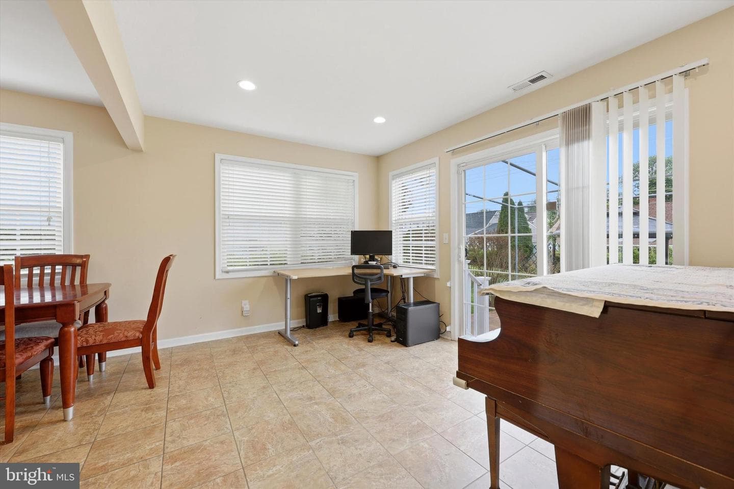 9342 Campus Lane photo 11