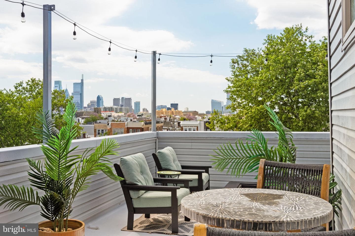 2932 Nicholas Street photo 41
