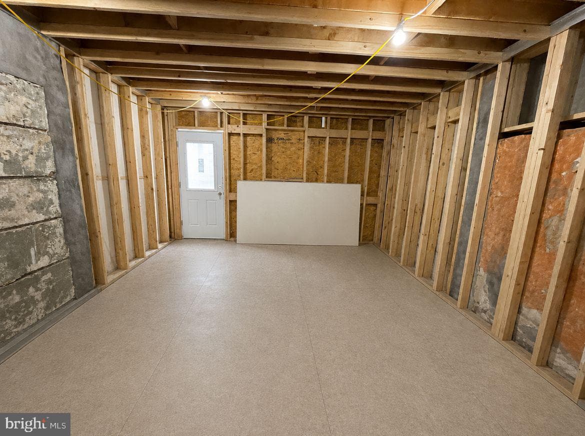 1417 S Philip Street photo 5