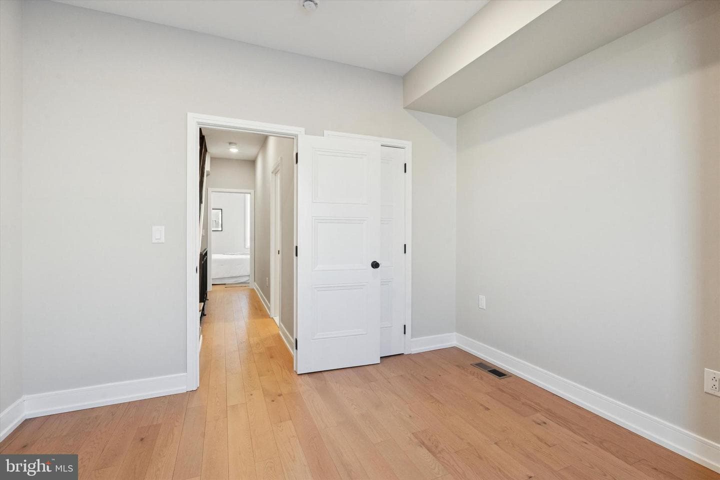 1620 N Randolph Street photo 13
