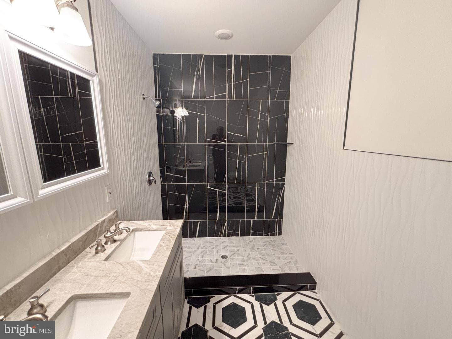 6723 N Carlisle Street photo 23