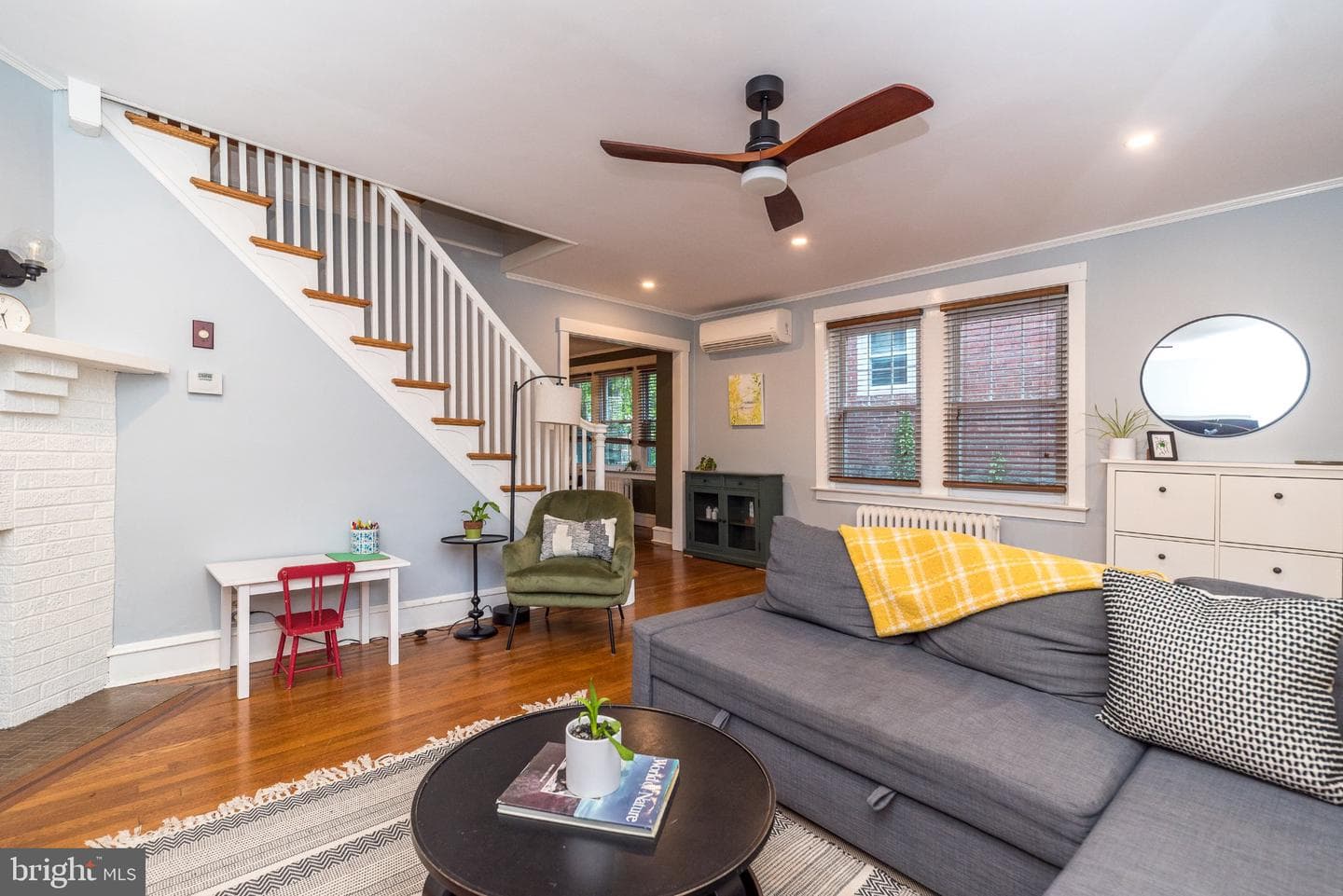 649 Hermitage Street photo 10