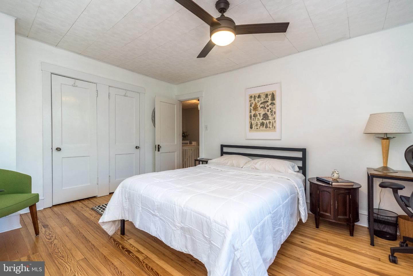 649 Hermitage Street photo 31