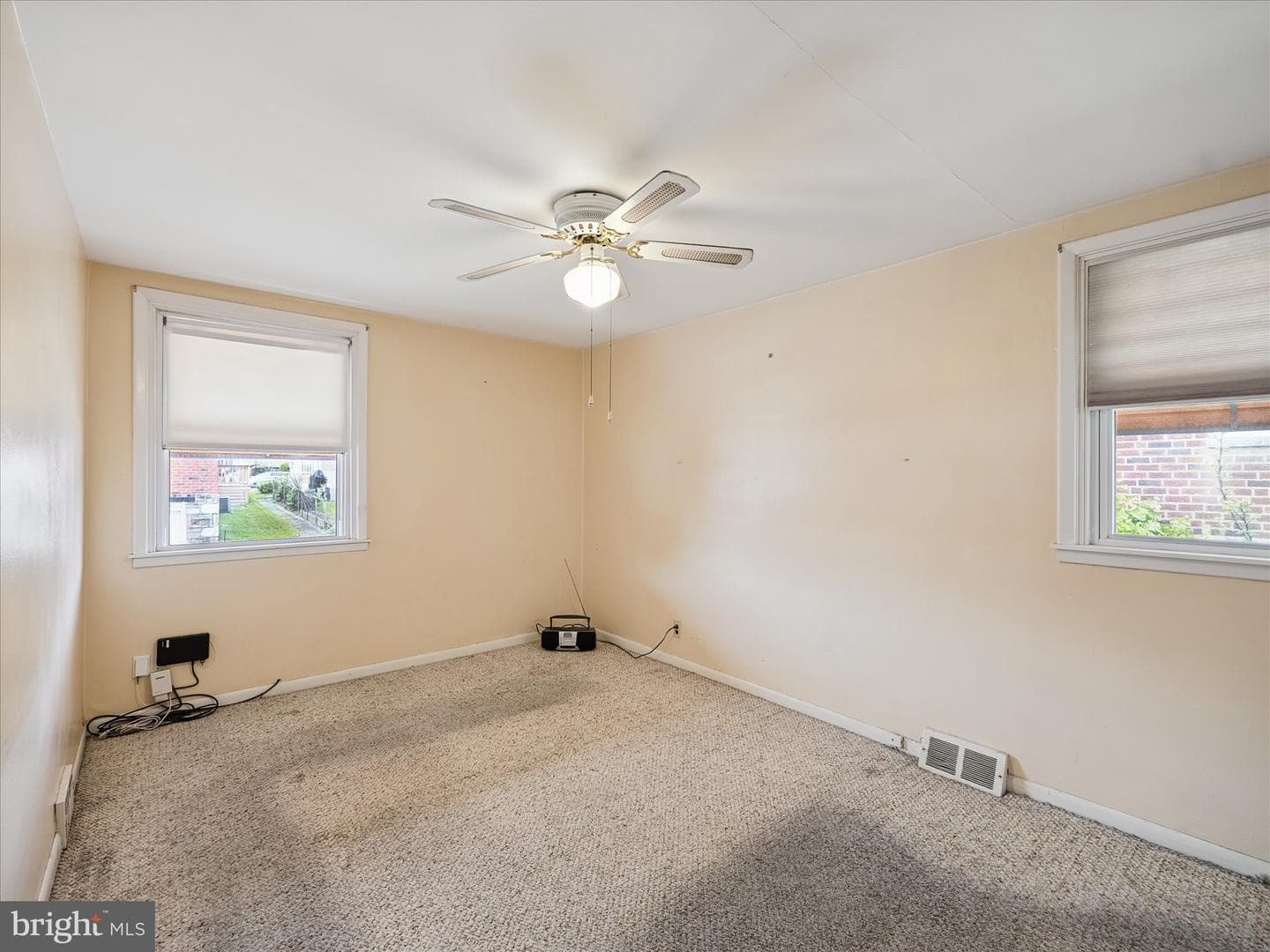 1828 Carwithan Street photo 12