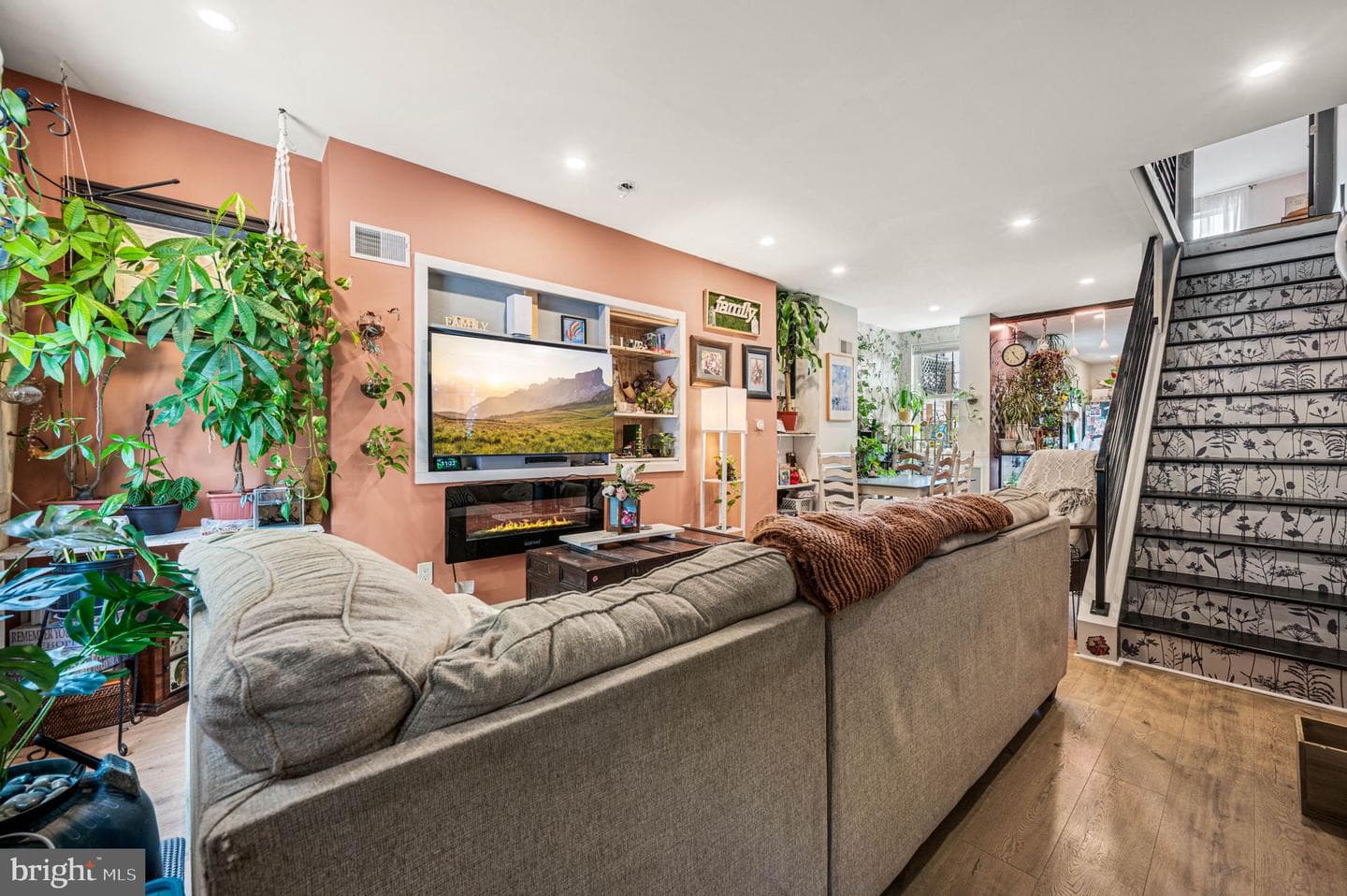 4733 Belgrade Street photo 3
