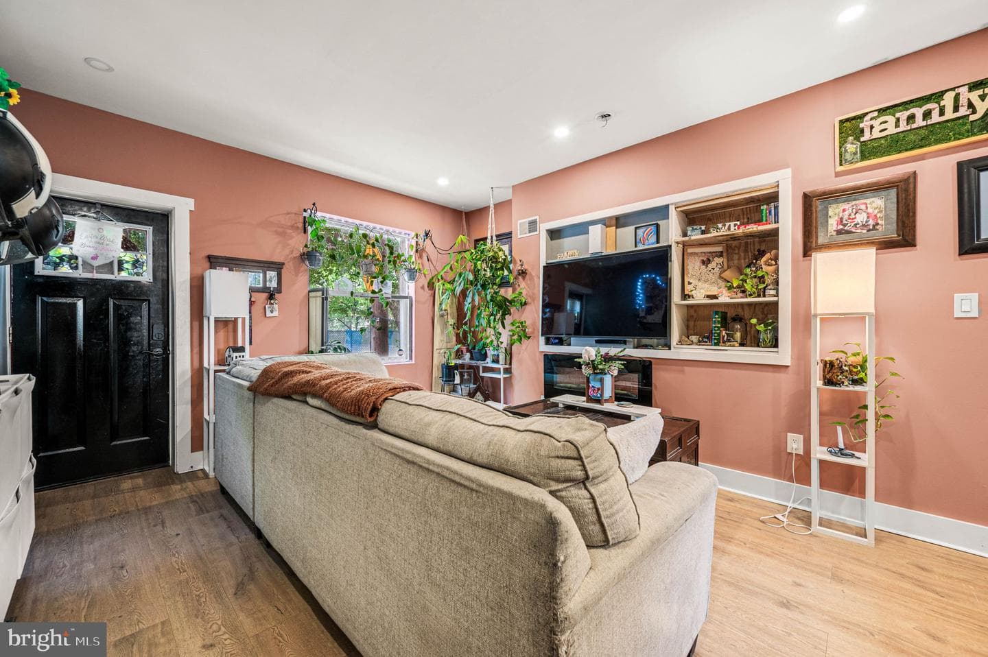 4733 Belgrade Street photo 6