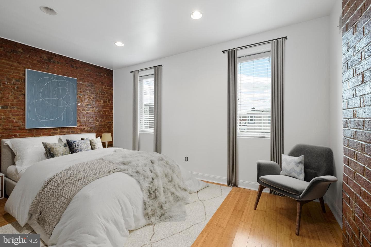 2539 Webb Street photo 15