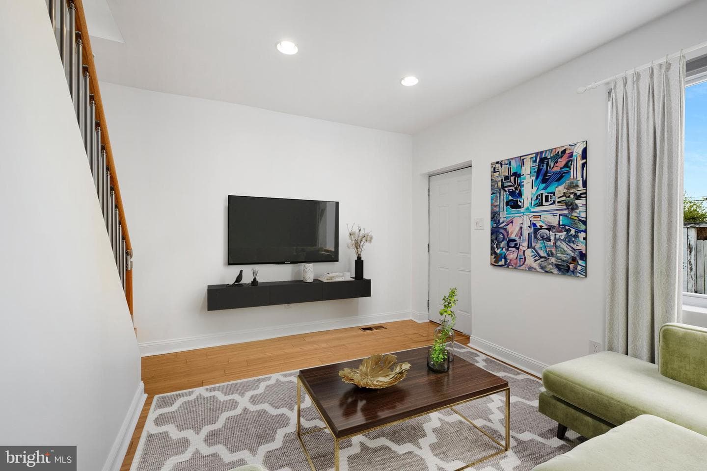 2539 Webb Street photo 5