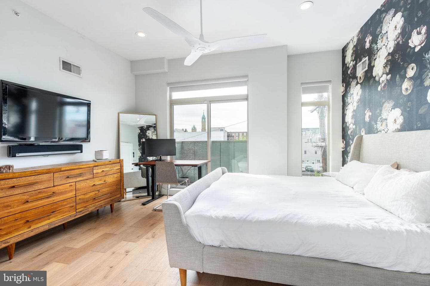 1511 N Howard Street photo 22