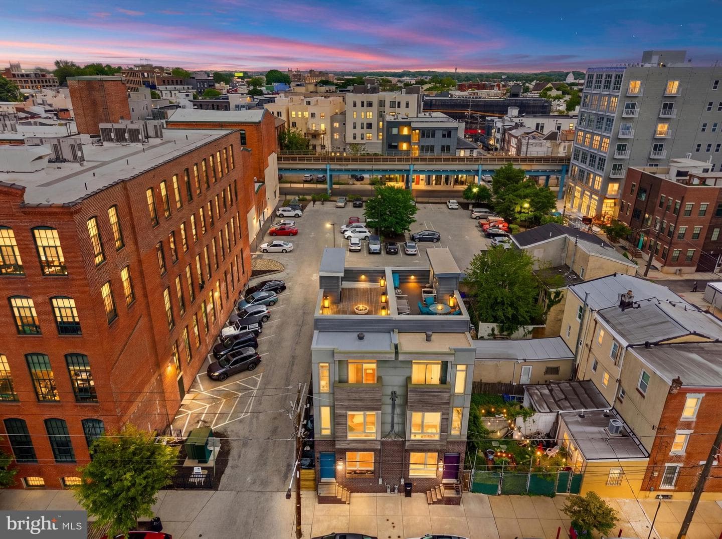 1511 N Howard Street photo 5