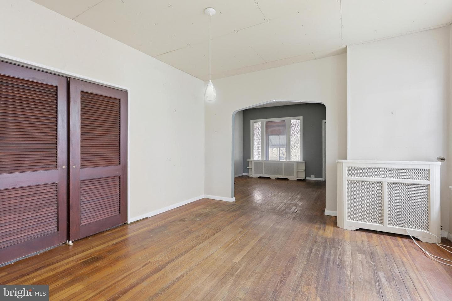 537 Robbins Street photo 10