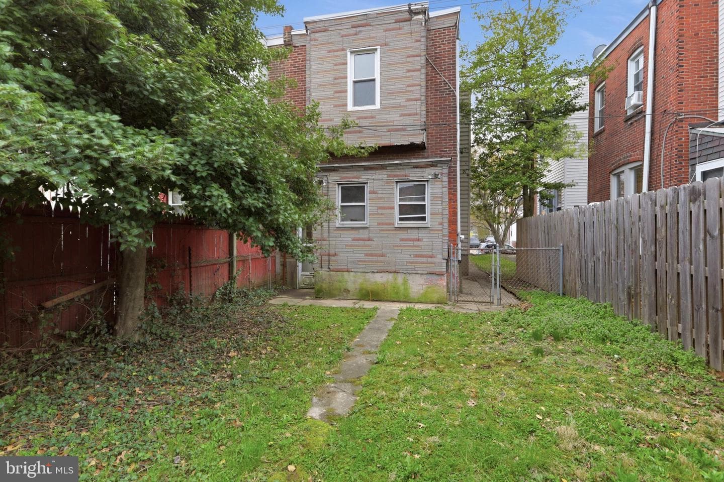537 Robbins Street photo 31