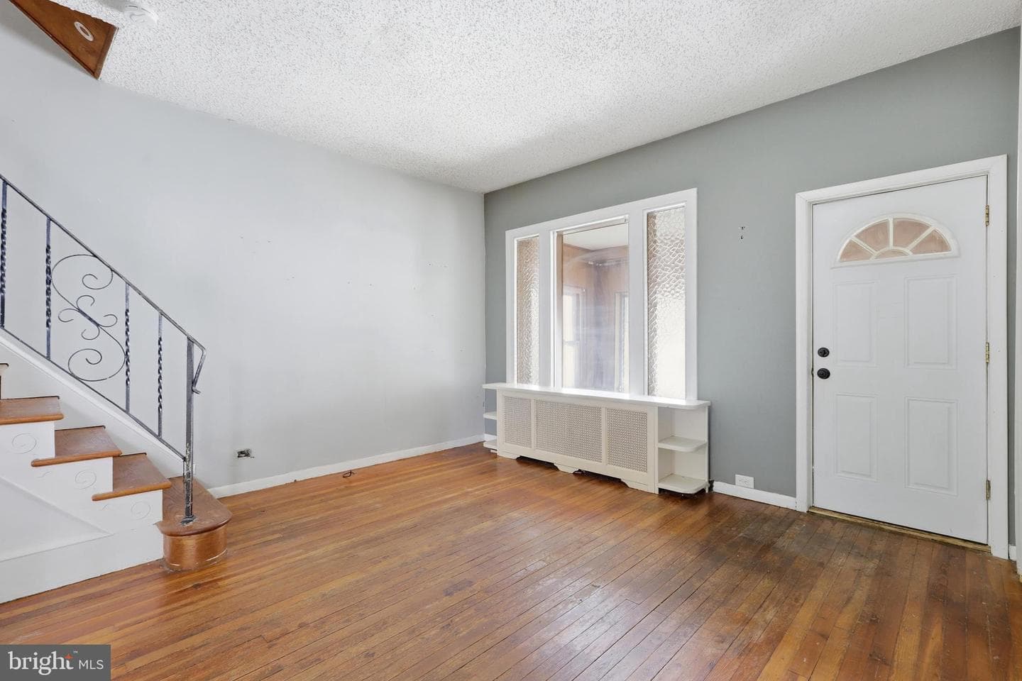 537 Robbins Street photo 8