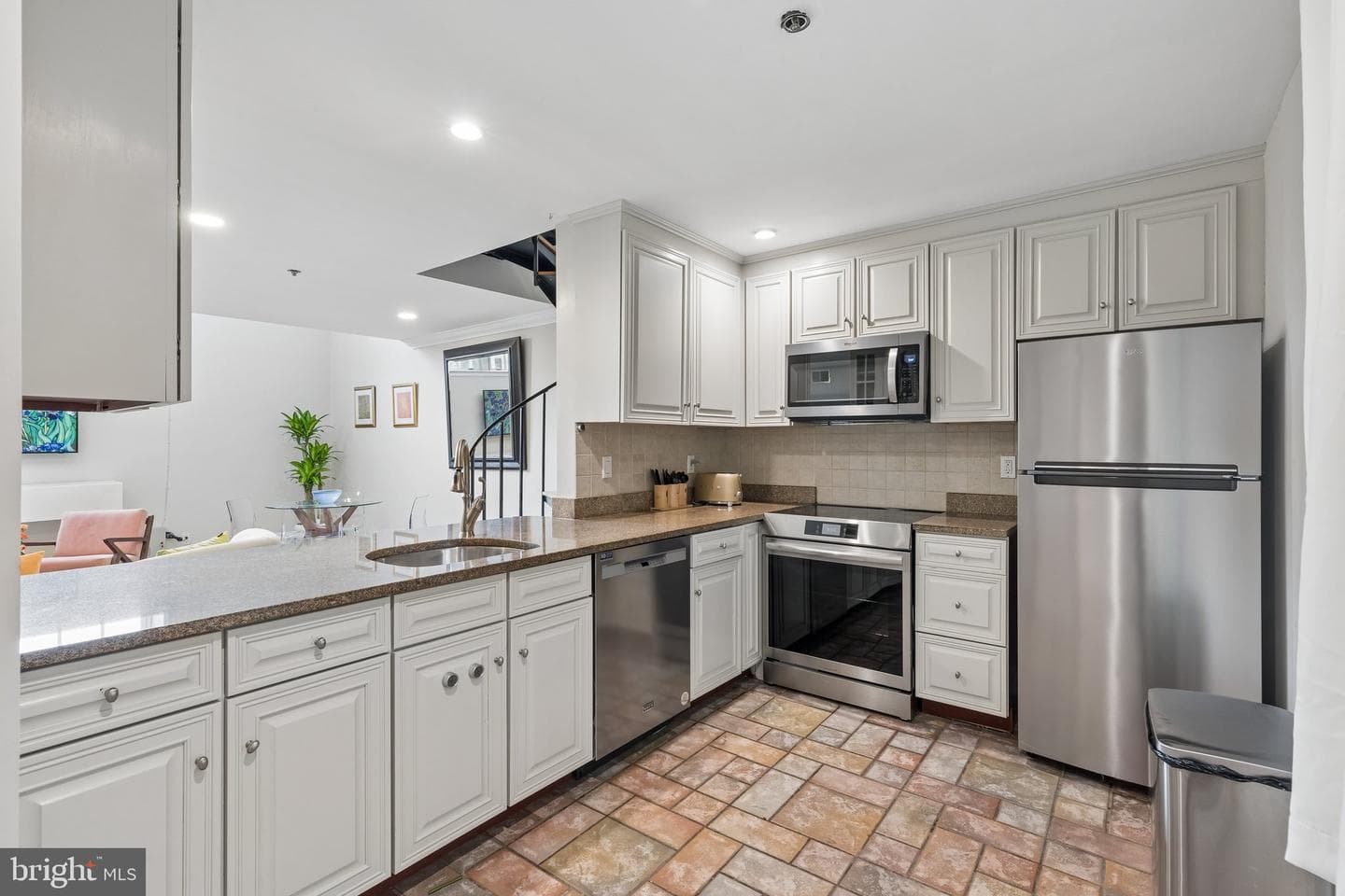627 N 18th Street #104 photo 7