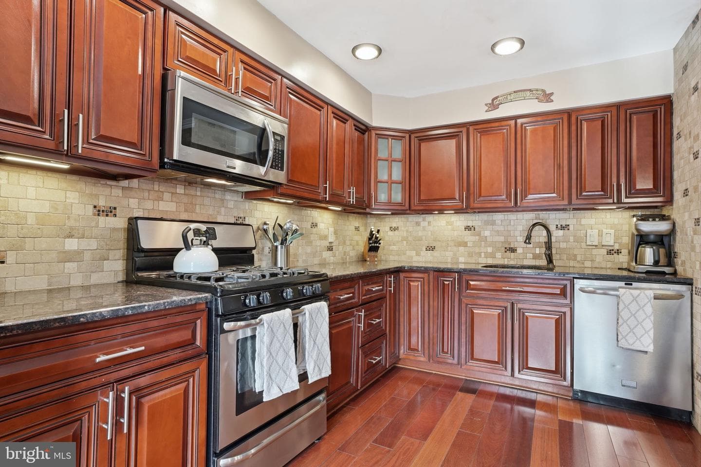 232 Greendale Road photo 10