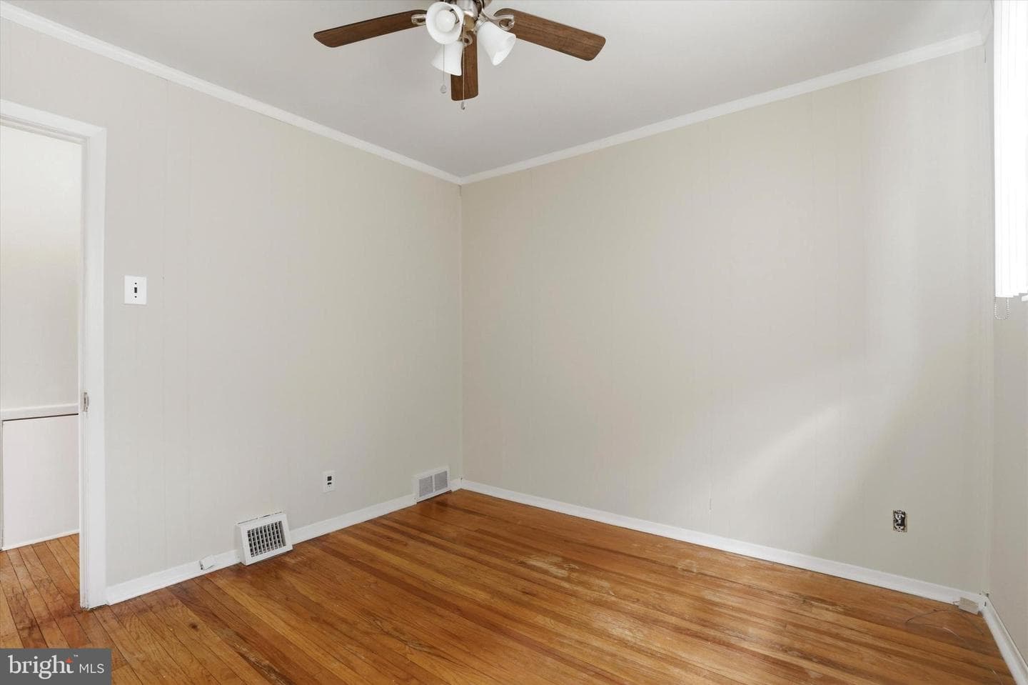 8354 Summerdale Avenue photo 12