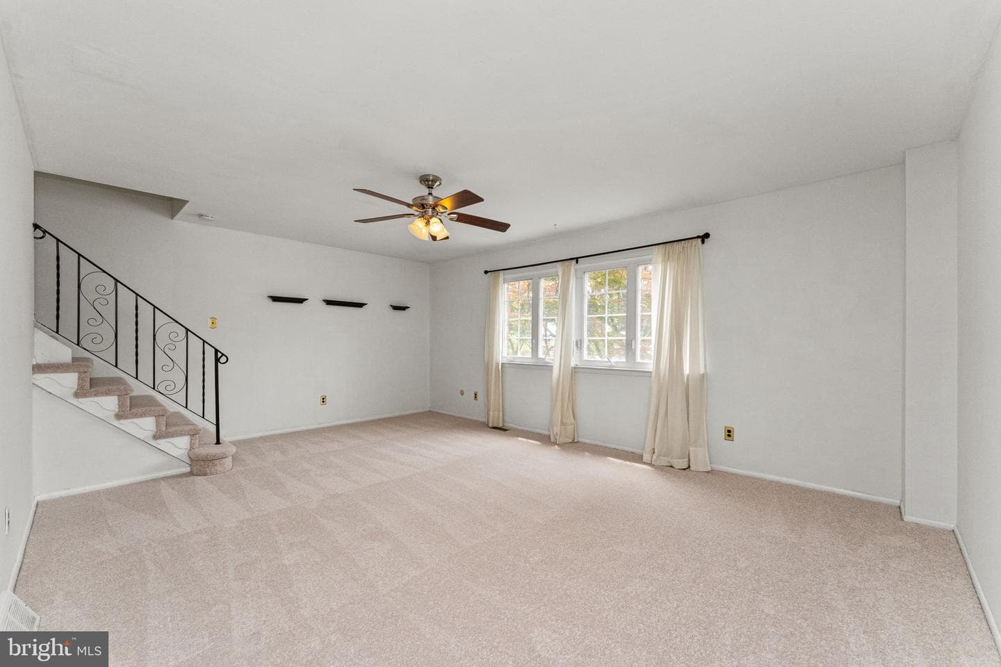 335 Leroy Street photo 4