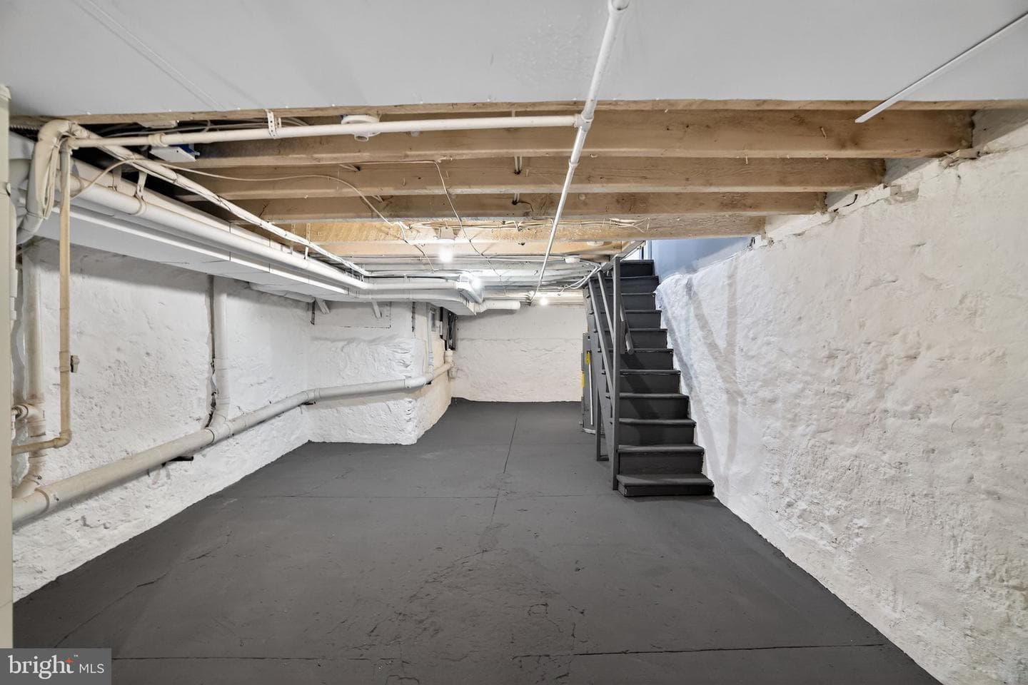 1346 N Dover Street photo 29