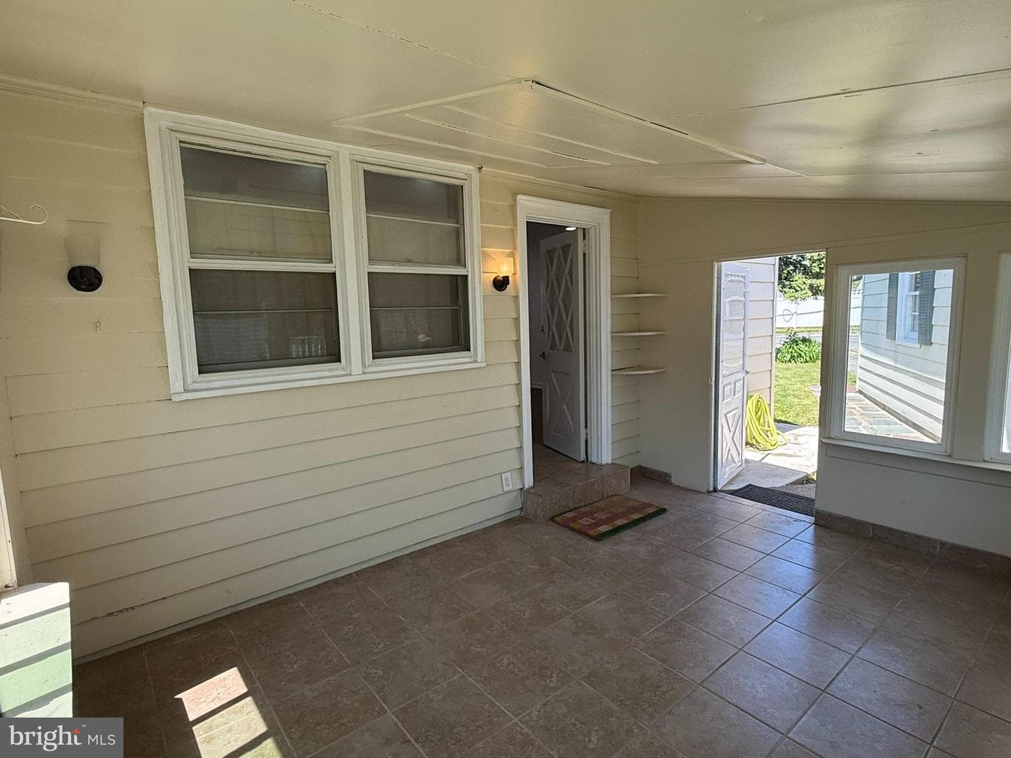 2201 Lott Street photo 18