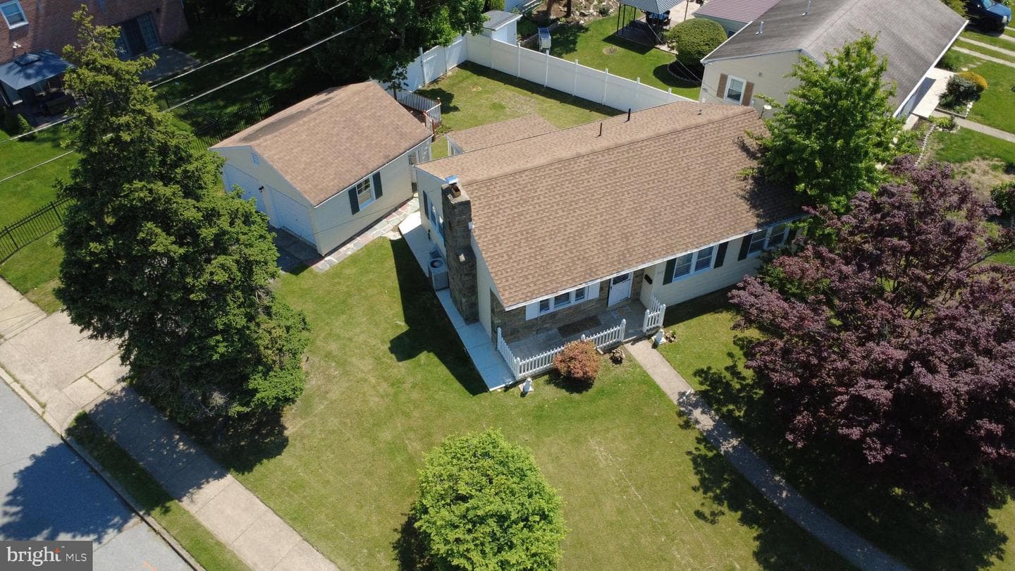 2201 Lott Street photo 25
