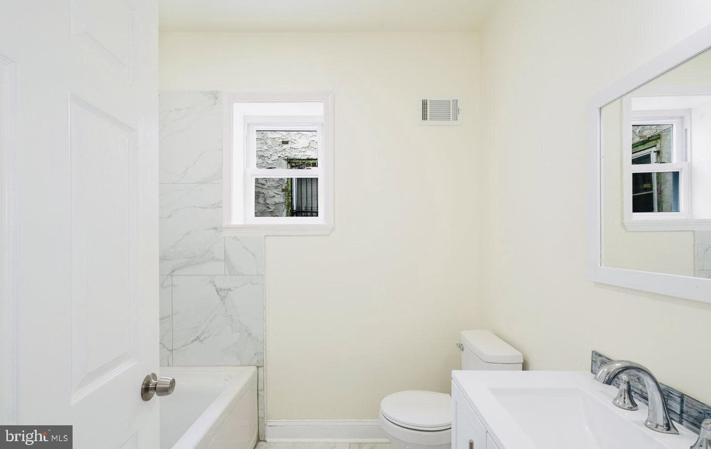 4847 Fairmount Avenue photo 13