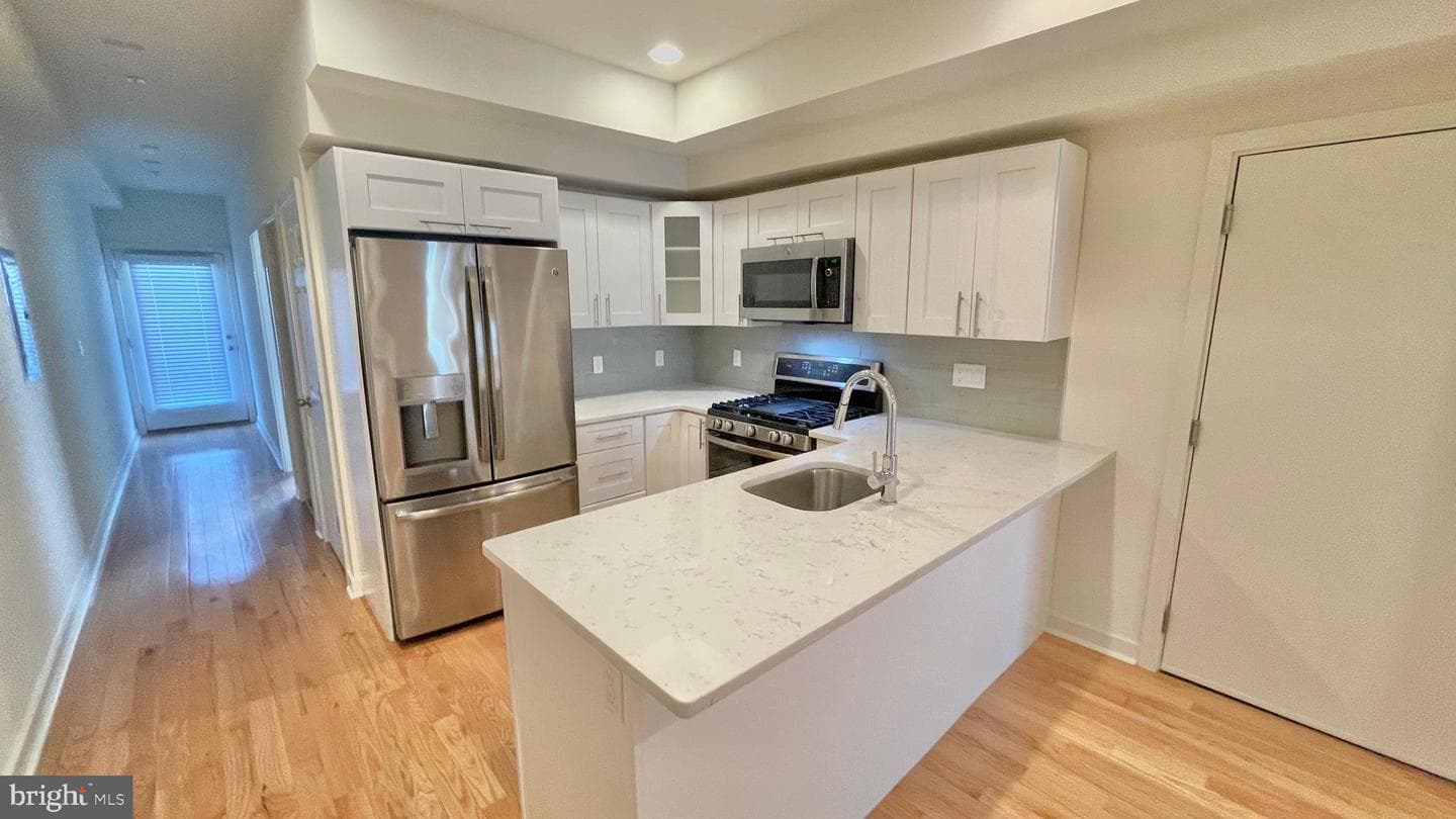 1437 Brown Street #2 photo 10