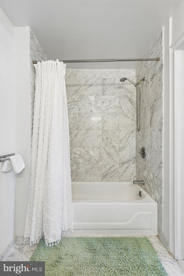 1500 Chestnut Street #4b photo 24