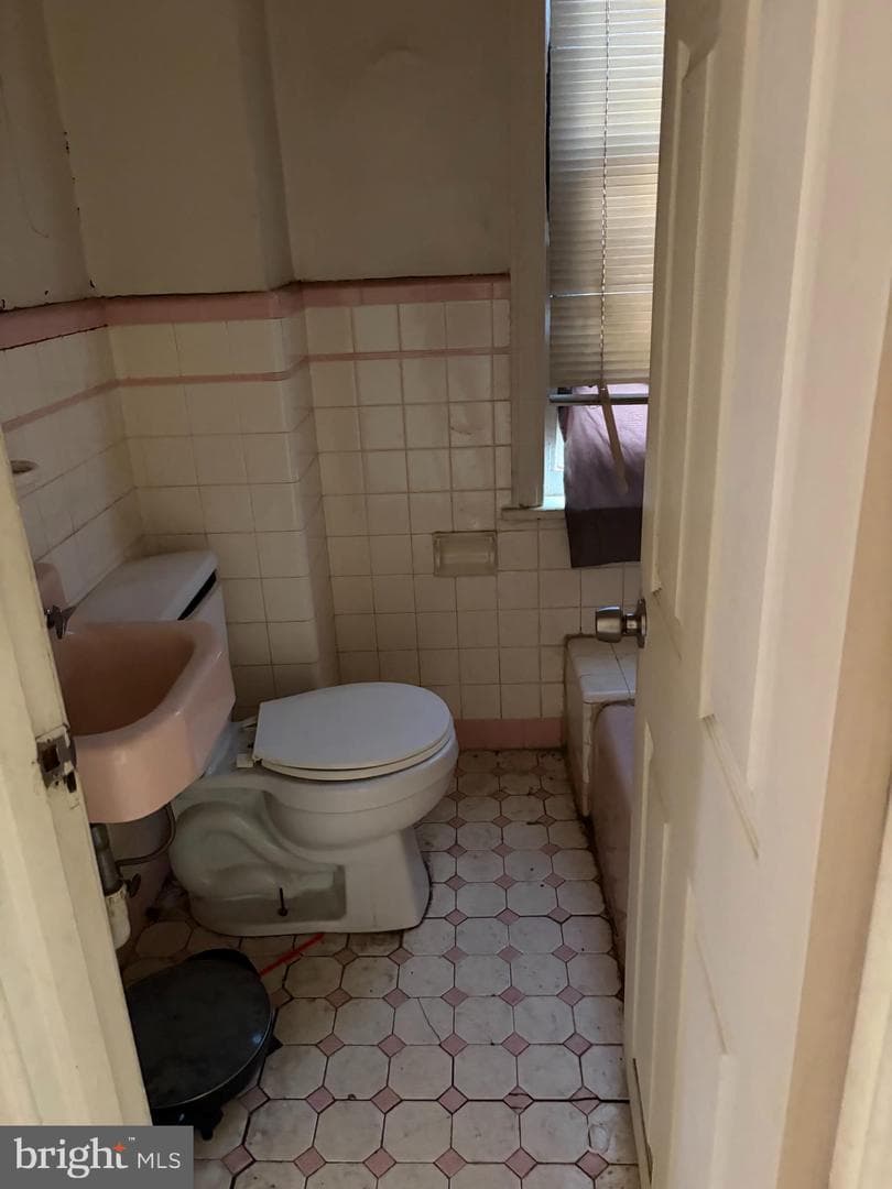 3269 Joyce Street photo 5