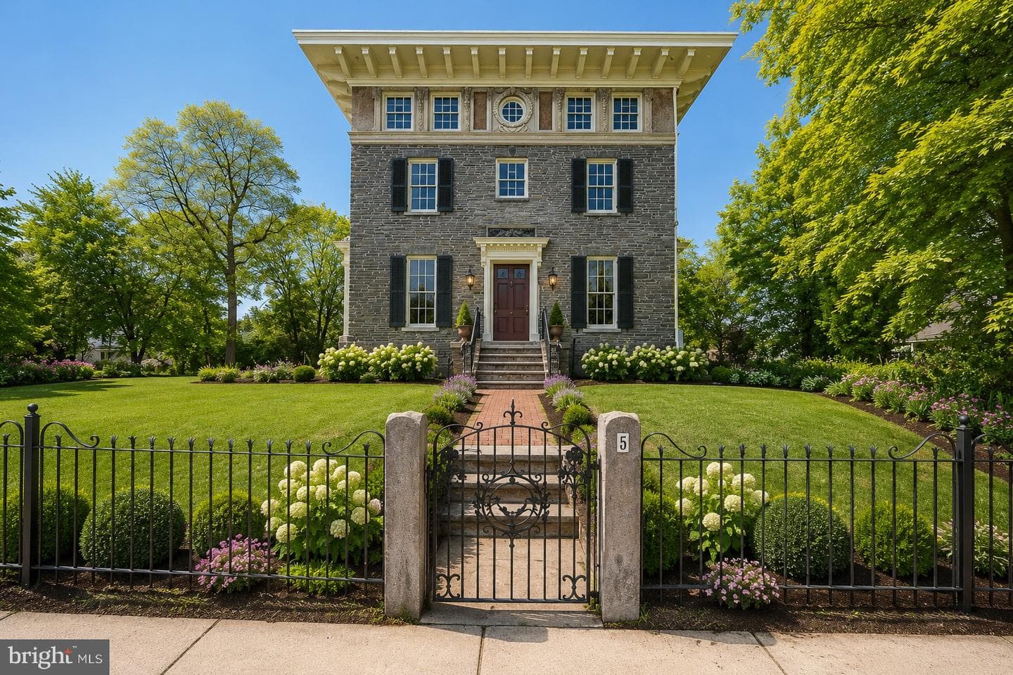 3-5 E Chestnut Hill Avenue, Philadelphia