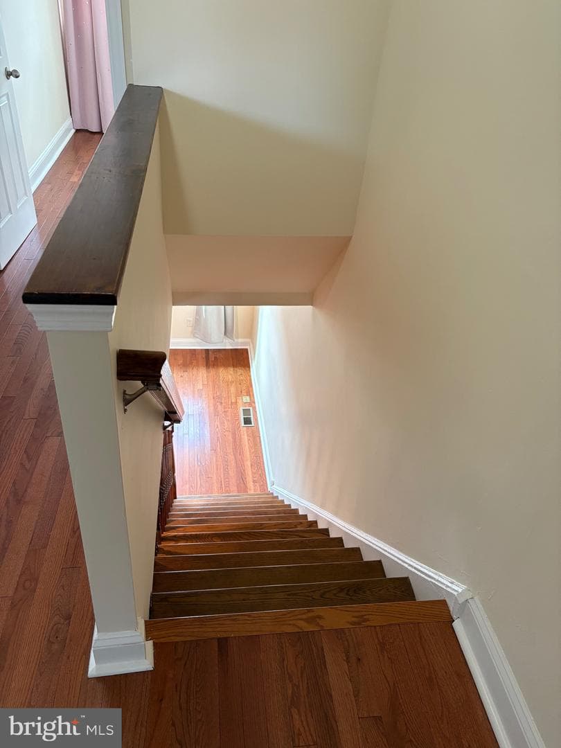 7151 Akron Street photo 26
