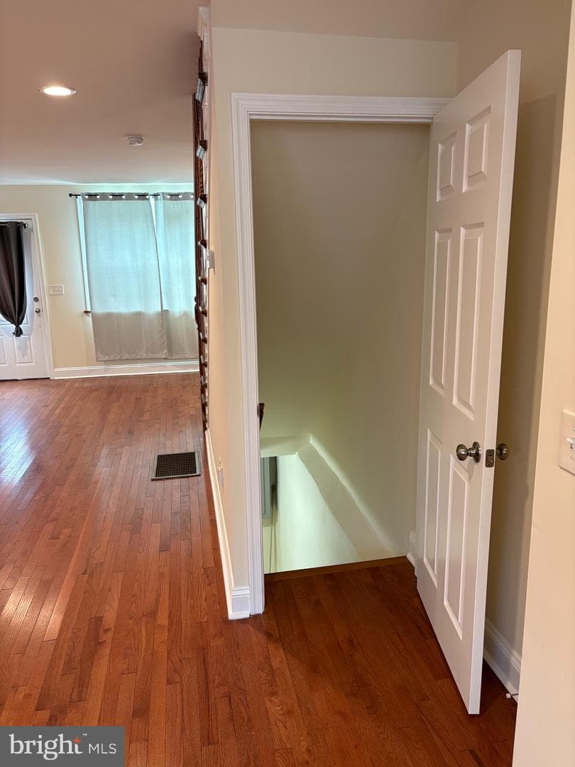 7151 Akron Street photo 29