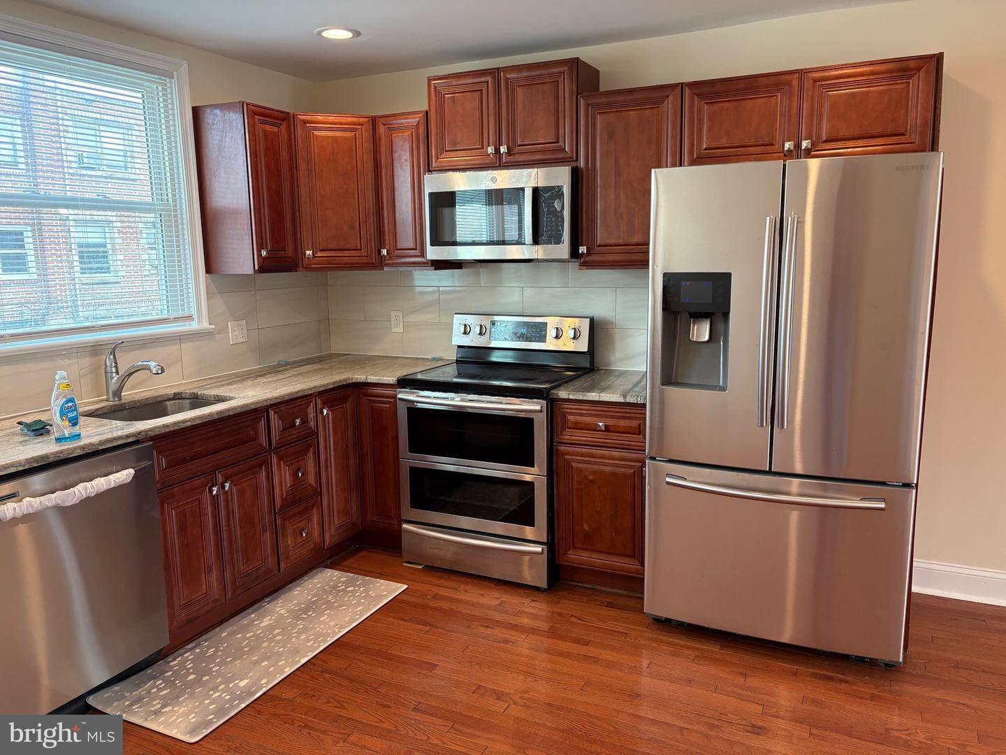 7151 Akron Street photo 3