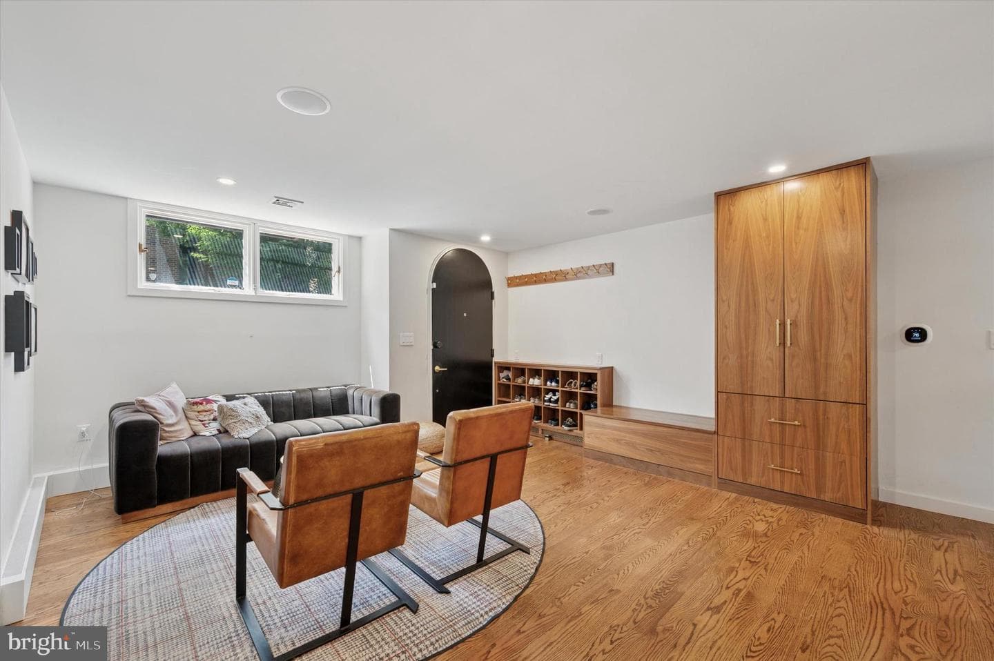 283 Locust Street, Philadelphia
