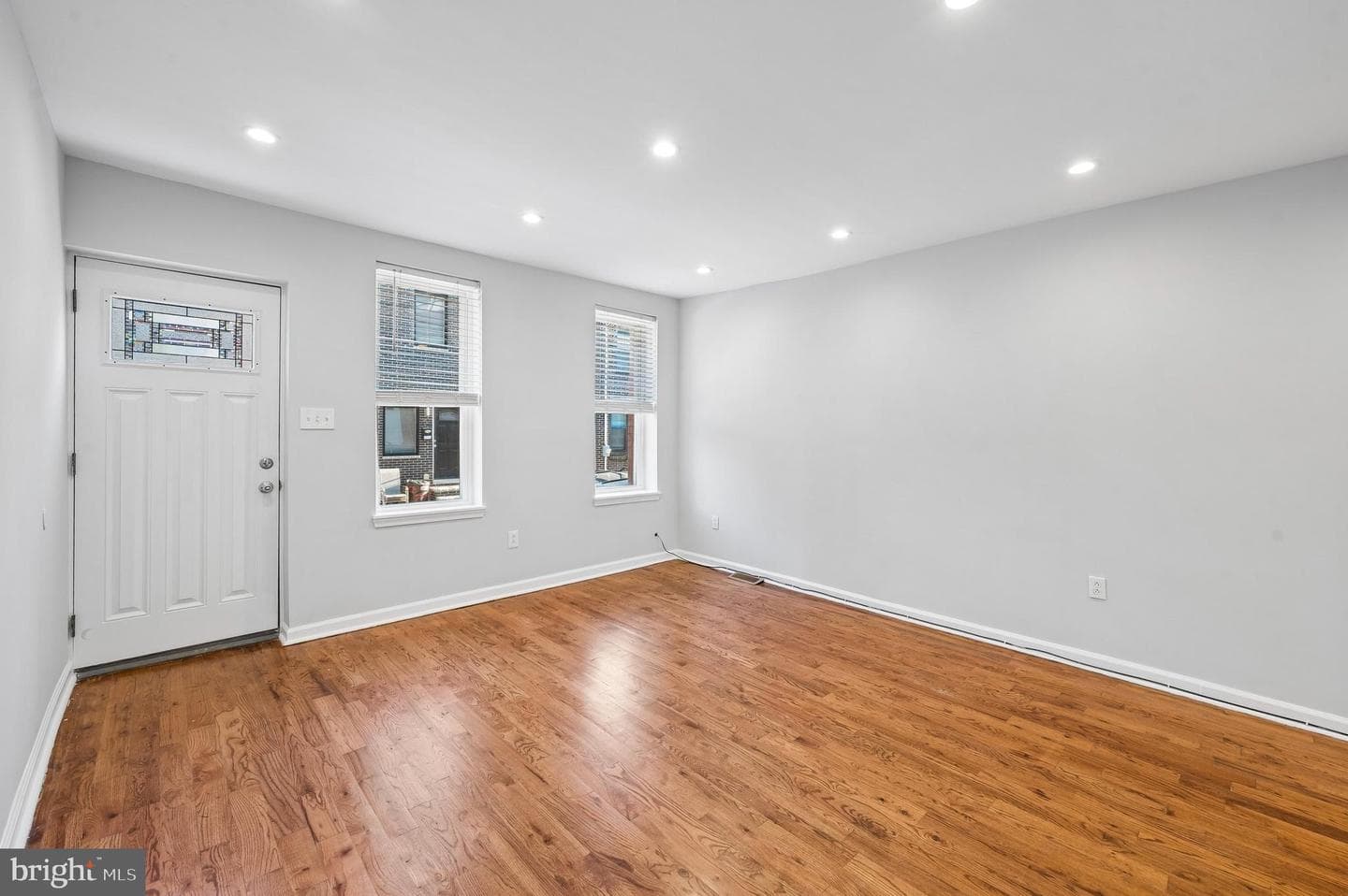 2027 Wilder Street photo 4