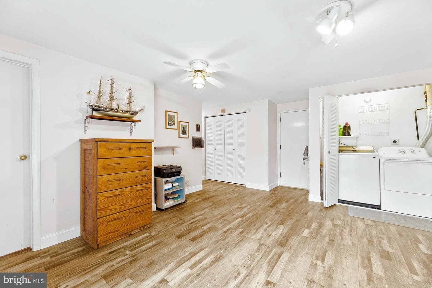 9504 James Street #a photo 27