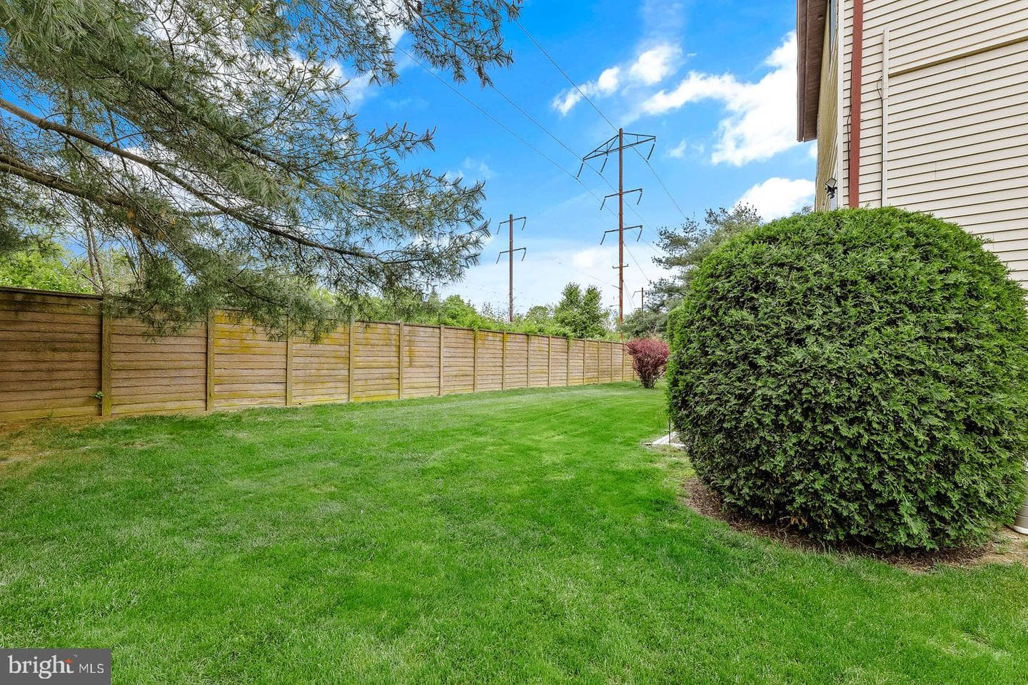 9504 James Street #a photo 32