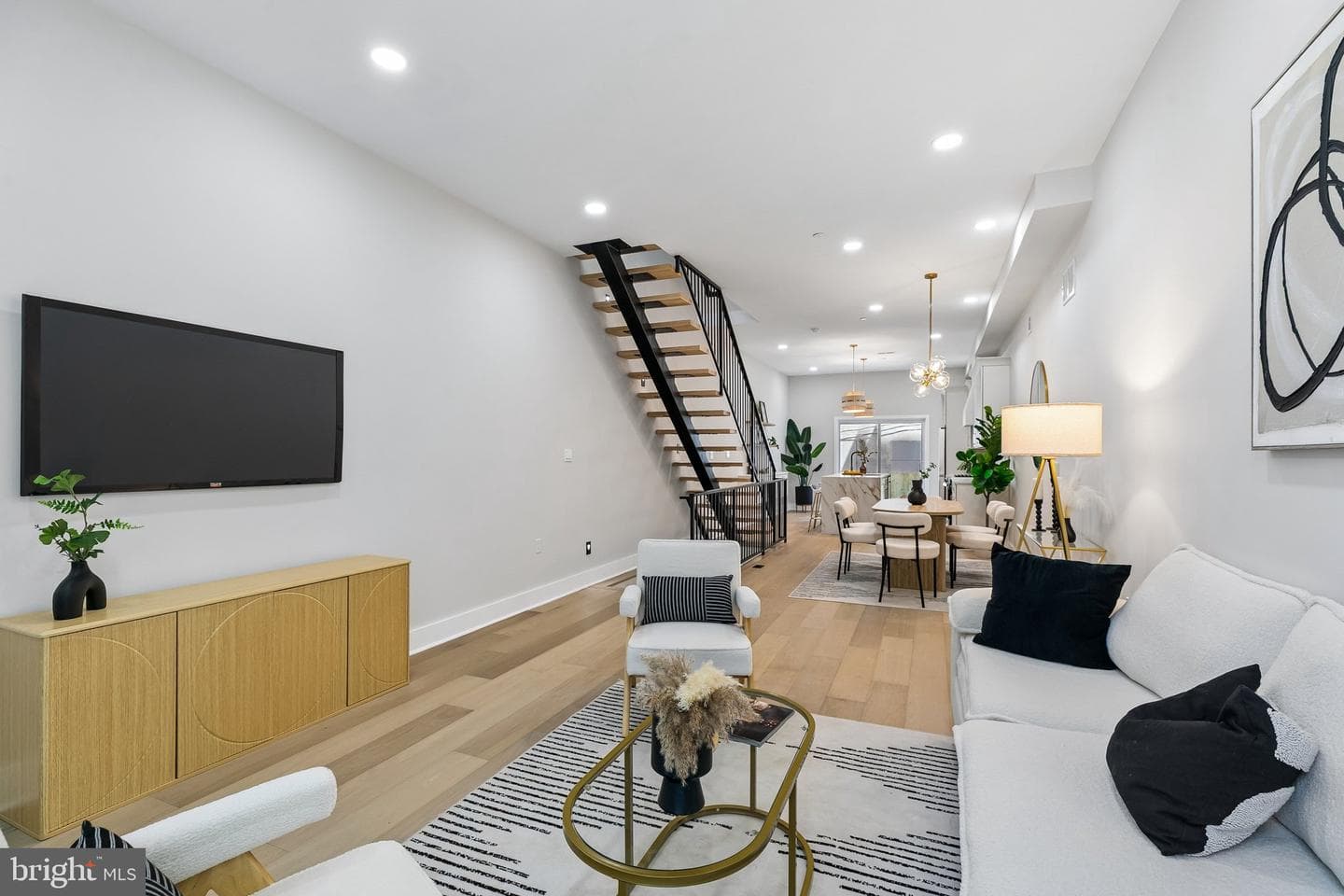1439 S 8th Street photo 2