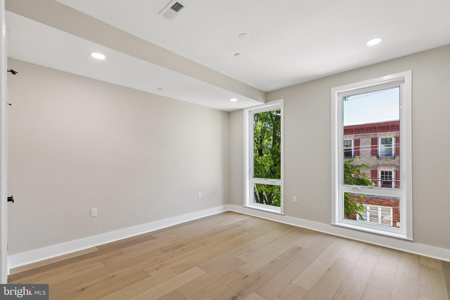 1439 S 8th Street photo 23