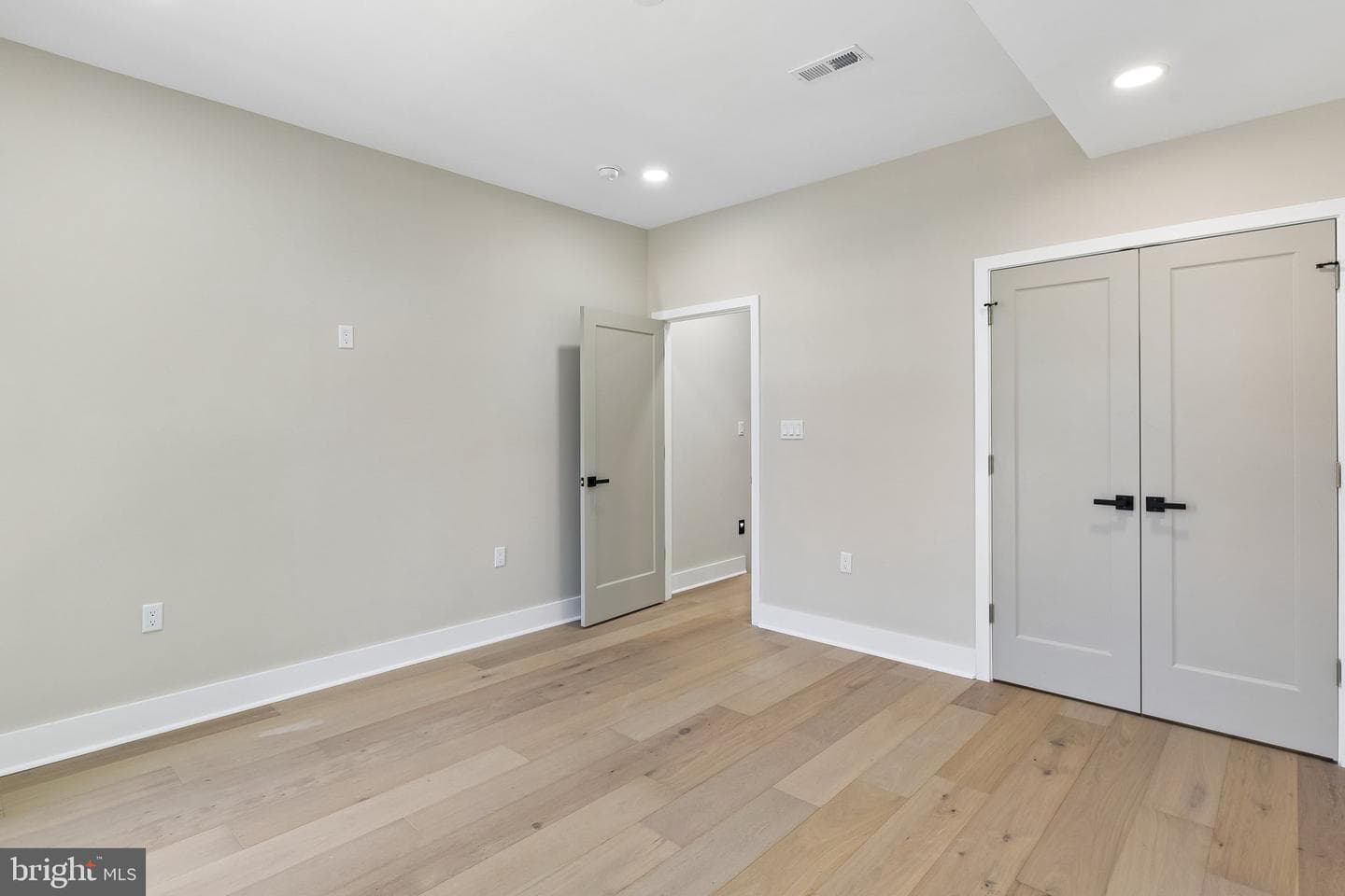 1439 S 8th Street photo 25