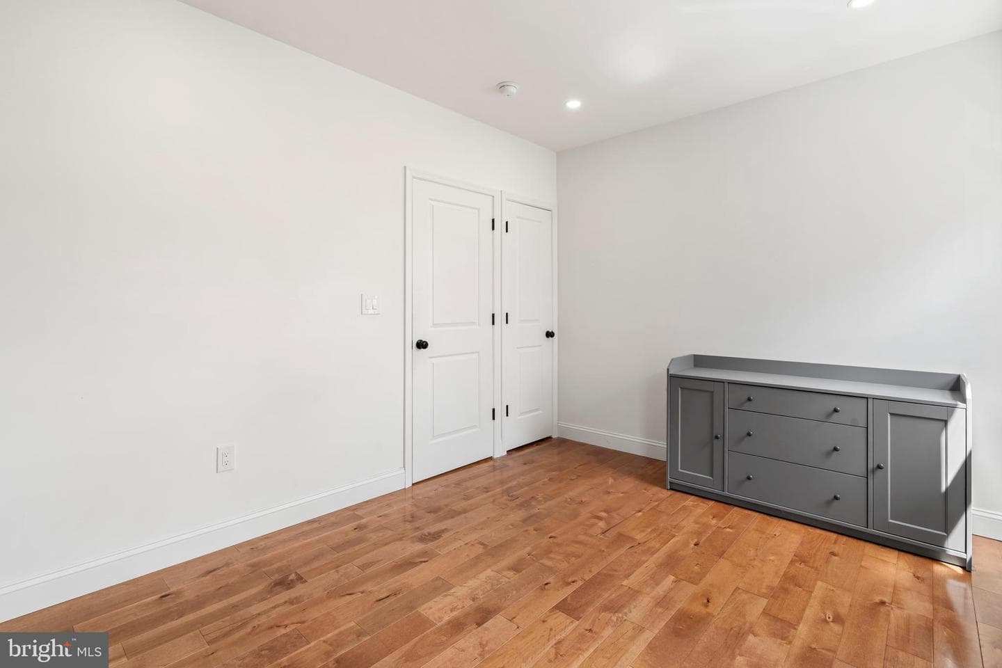 531 Hoffman Street photo 20