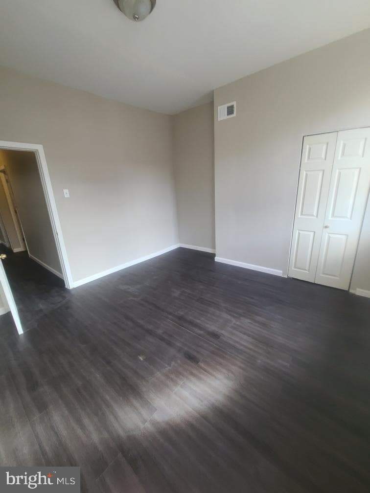 725 Tree Street photo 9
