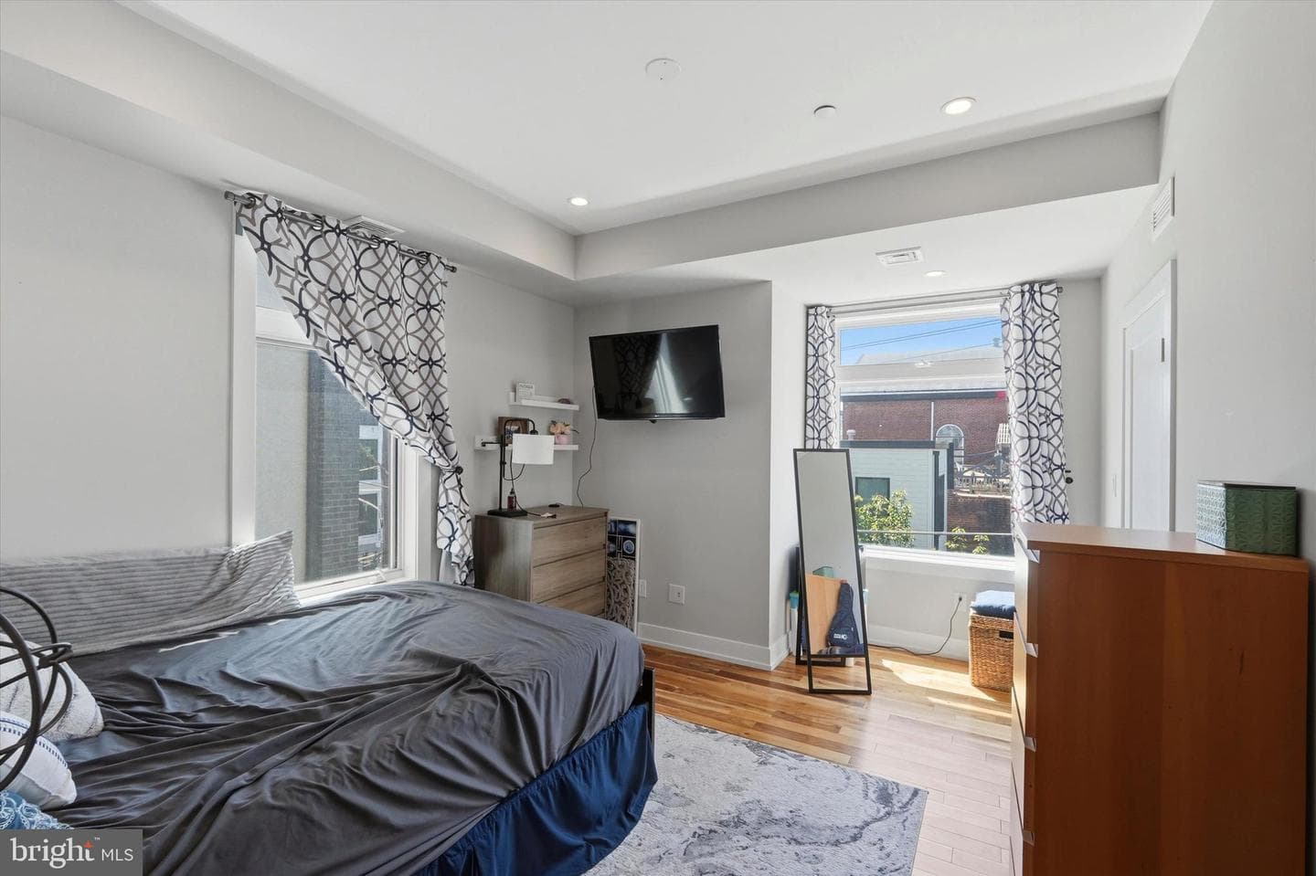 1101 N Galloway Street photo 20