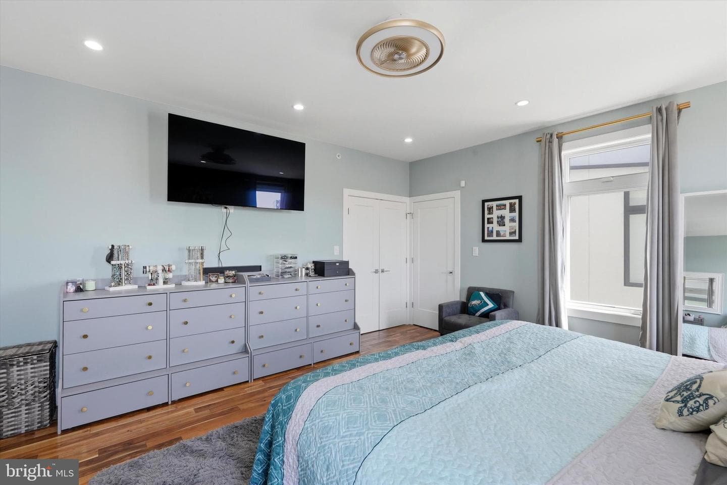 1101 N Galloway Street photo 25