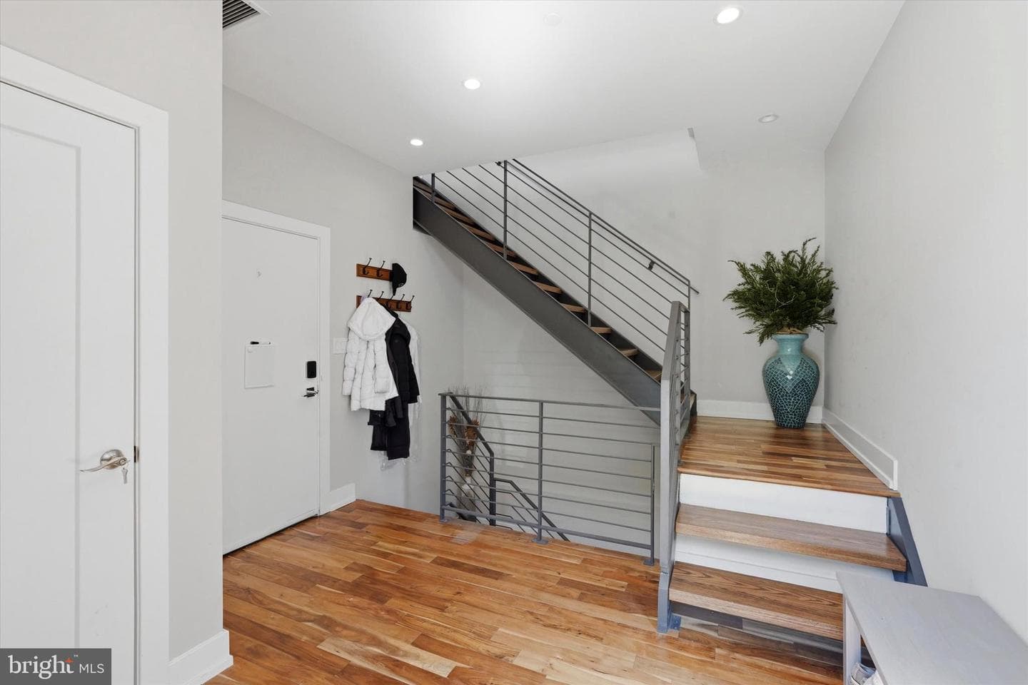 1101 N Galloway Street photo 5