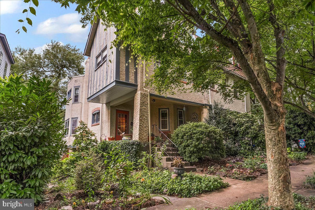 520 Burnham Road, Philadelphia