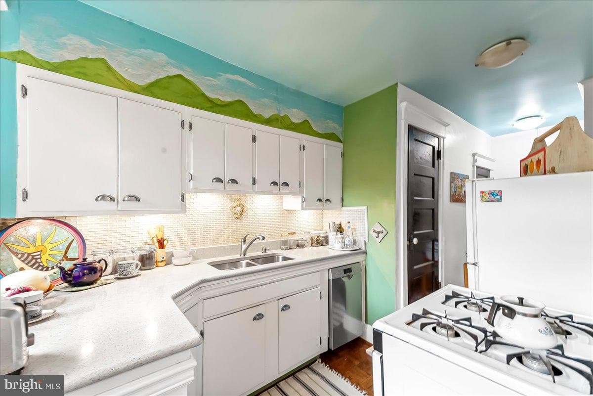 520 Burnham Road photo 11