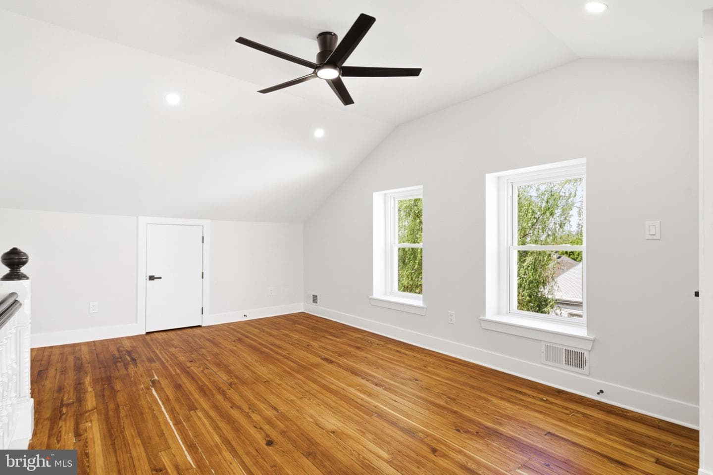 461 Monastery Avenue photo 25